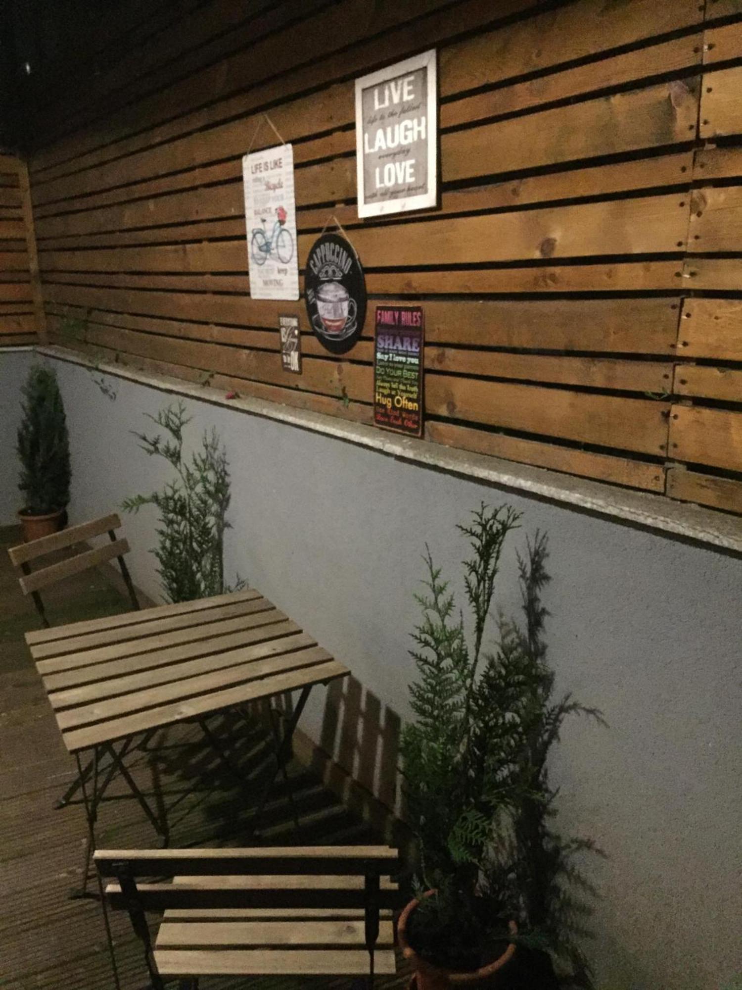 Unirii 2 Garden Apartment